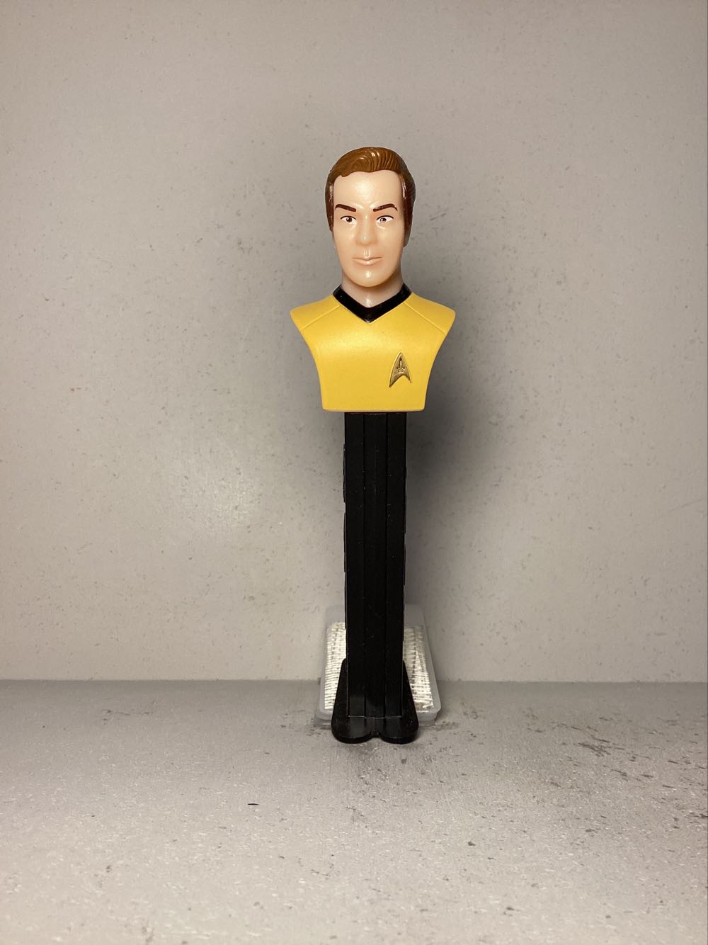 Licensed Characters- Pez Inc. 