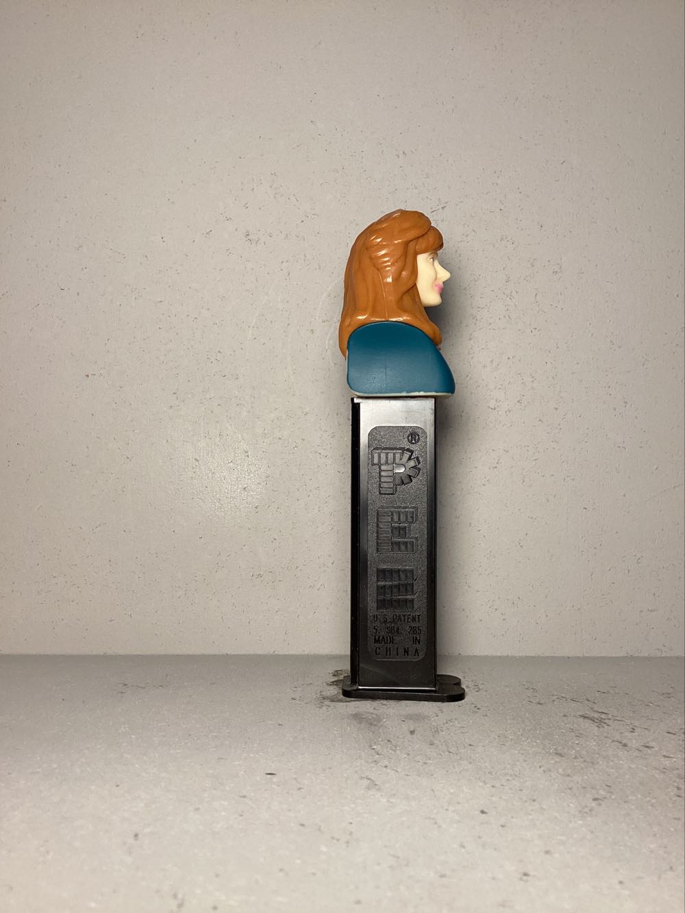 Licenced Characters- Star Trek, The Next Generation - Licensed Characters pez collectible - Main Image 2