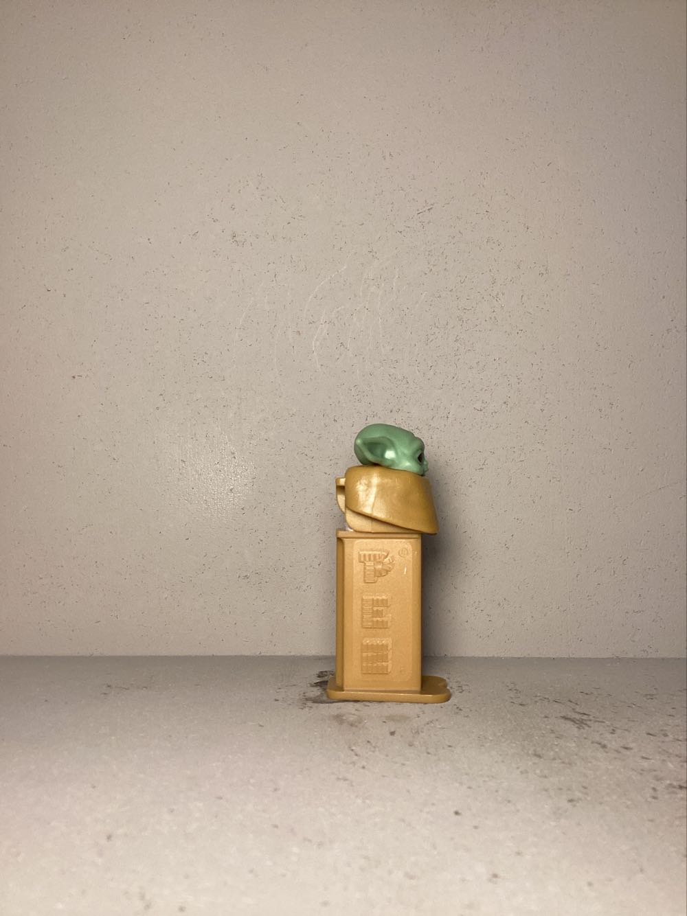 Licensed Characters- Star Wars- The Mandalorian - Licensed Characters pez collectible - Main Image 2