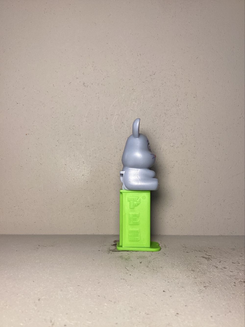 Easter- Easter Bunny G, Sitting Legs Forward - Holiday pez collectible - Main Image 2