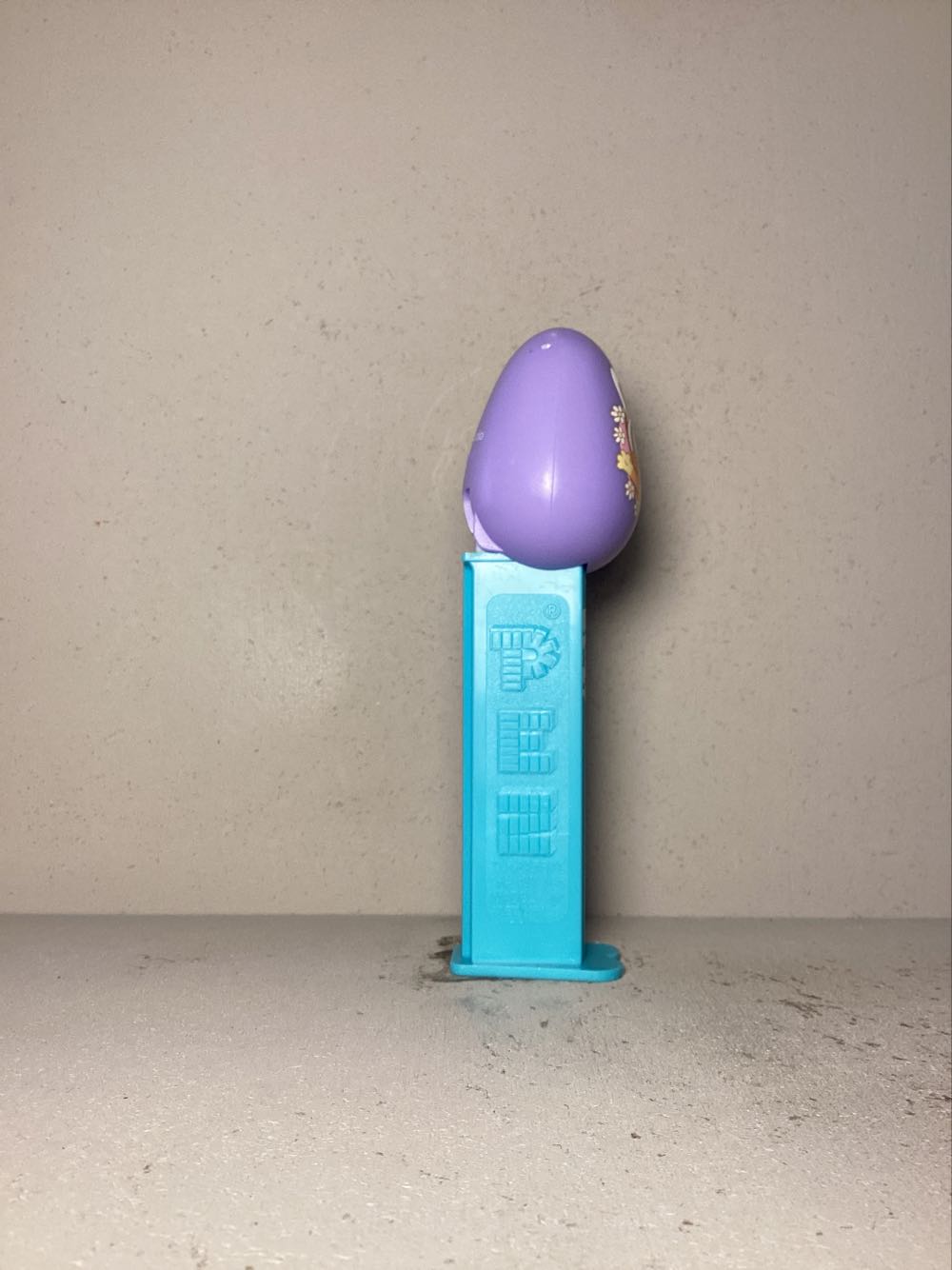 Easter- Bluey - Holiday pez collectible - Main Image 2