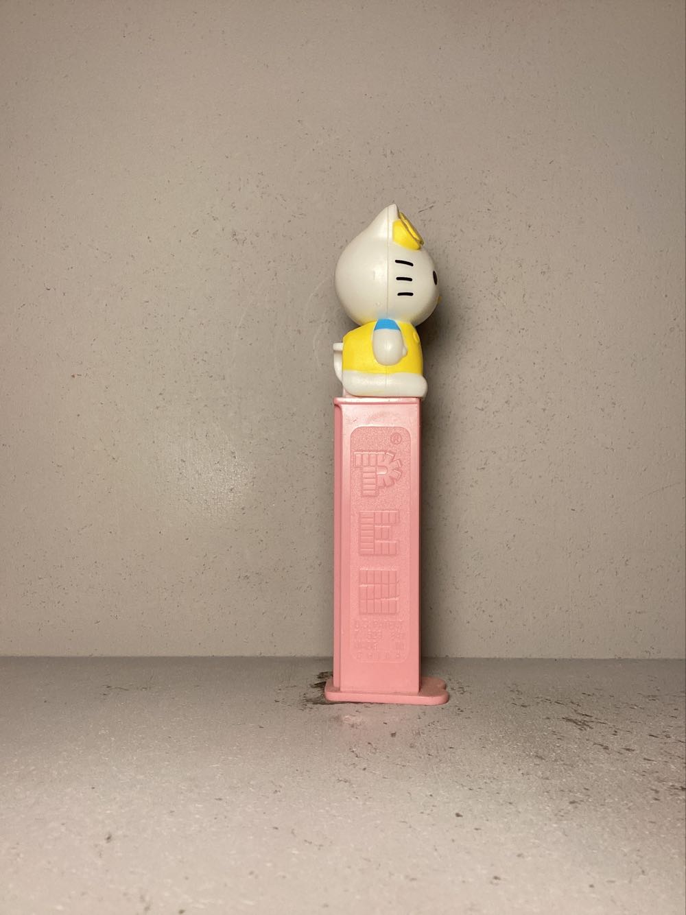 Licensed Characters- Hello Kitty- 40th Anniversary - Licenced Characters pez collectible - Main Image 2