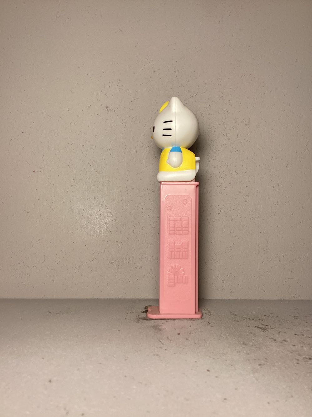 Licensed Characters- Hello Kitty- 40th Anniversary - Licenced Characters pez collectible - Main Image 4