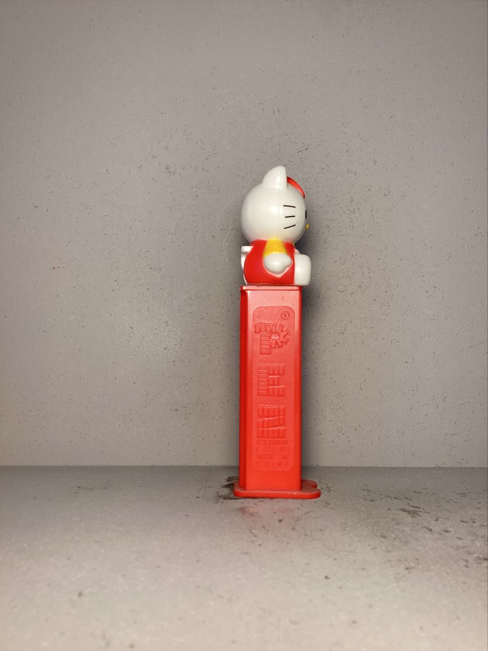 Licensed Characters- Hello Kitty- Full Body - Licenced Characters pez collectible - Main Image 2