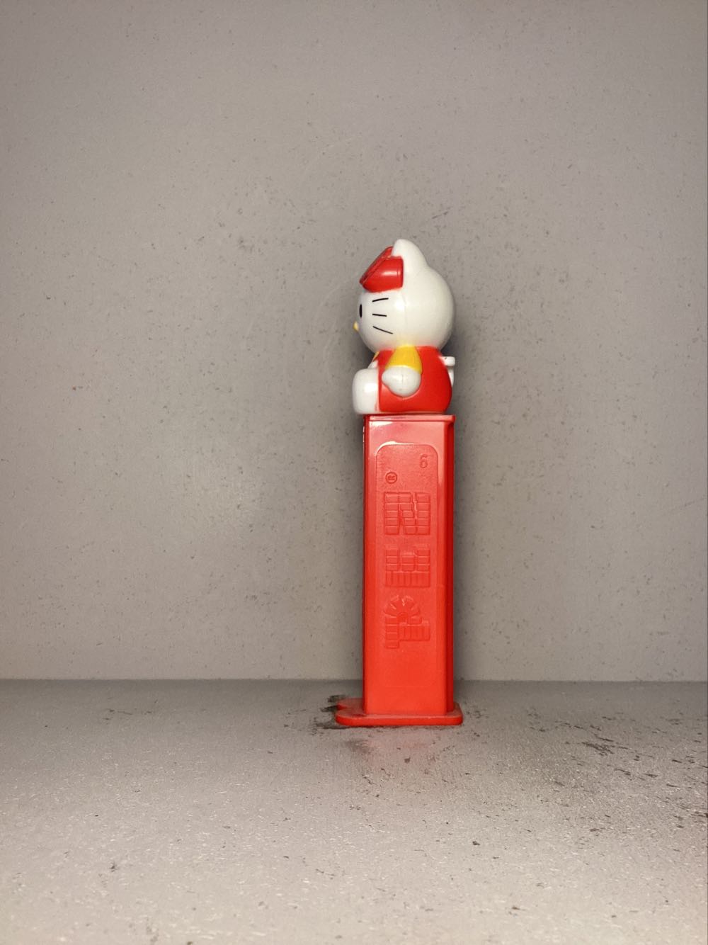 Licensed Characters- Hello Kitty- Full Body - Licenced Characters pez collectible - Main Image 4