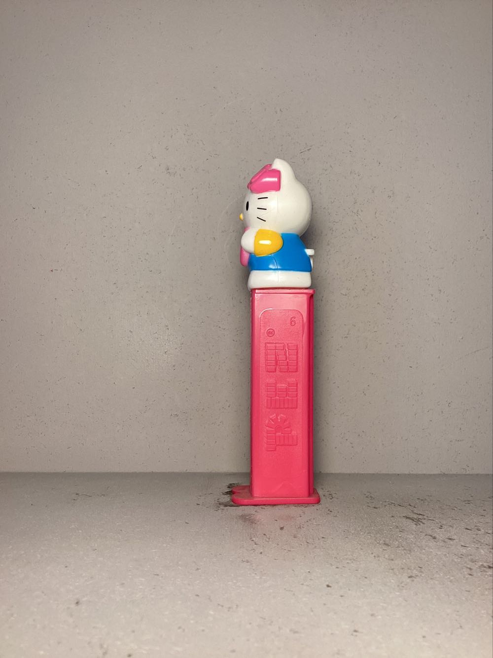 Licensed Characters- Hello Kitty- Full Body - Licenced Characters pez collectible - Main Image 4