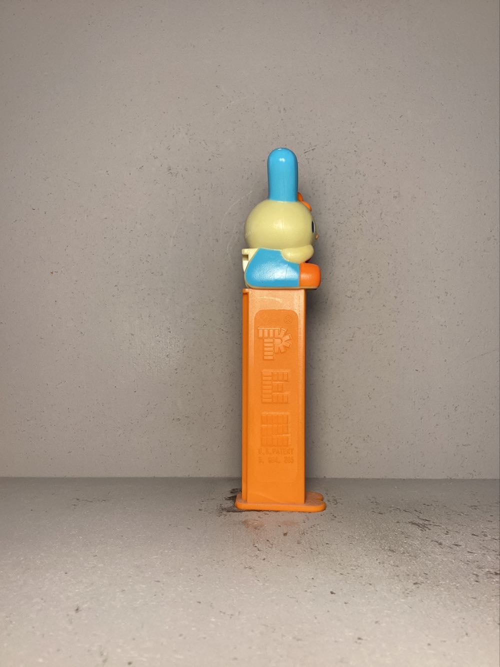 Licensed Characters- Hello Kitty- Full Body - Licenced Characters pez collectible - Main Image 2