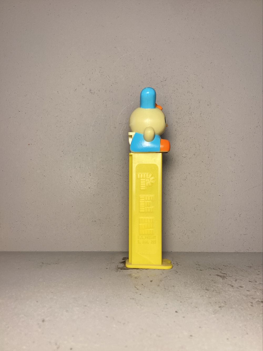 Licensed Characters- Hello Kitty- Full Body - Licenced Characters pez collectible - Main Image 2