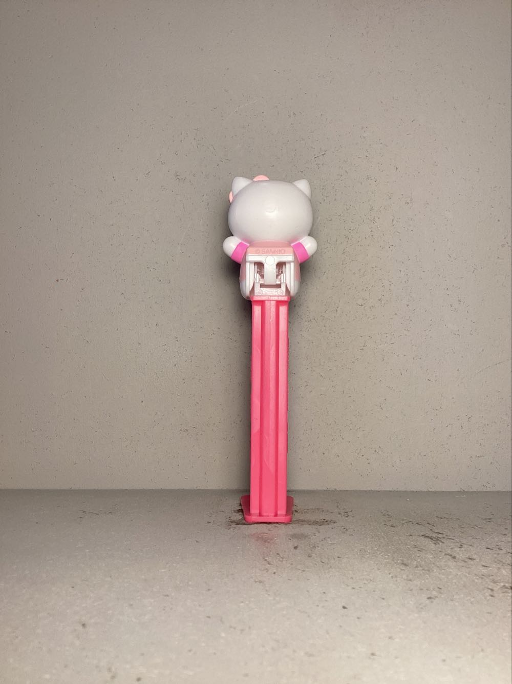 Hello Kitty Full Body On Stem - Hello Kitty pez collectible - Main Image 3