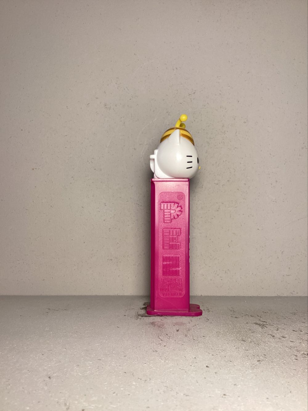 Licensed Characters- Hello Kitty - Licenced Characters pez collectible - Main Image 2