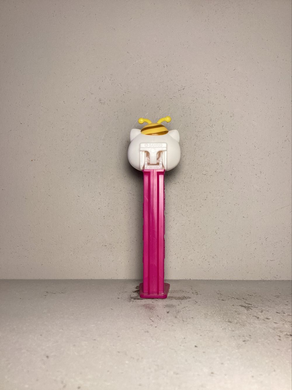 Licensed Characters- Hello Kitty - Licenced Characters pez collectible - Main Image 3