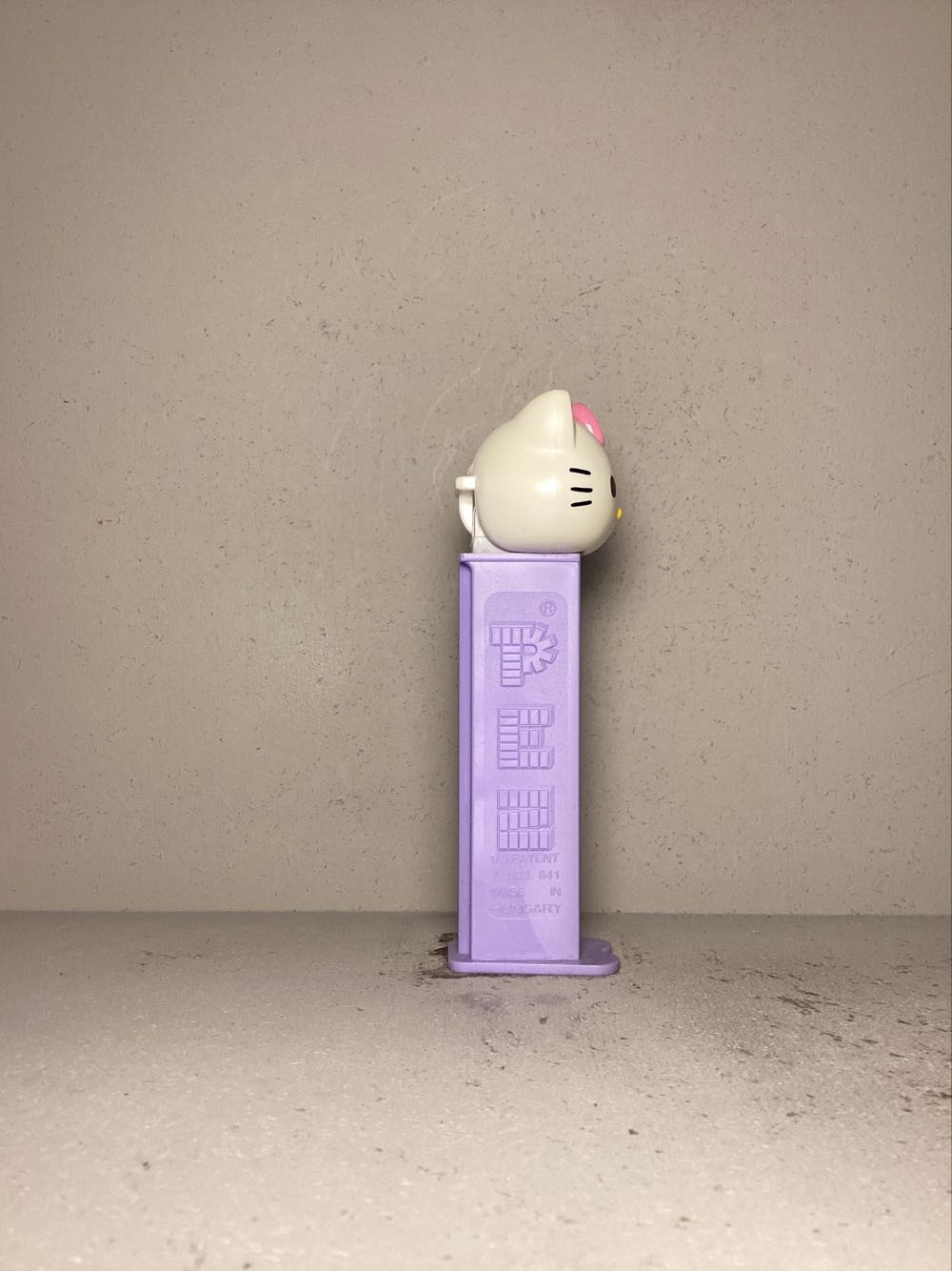 Licensed Characters- Hello Kitty - Licenced Characters pez collectible - Main Image 2