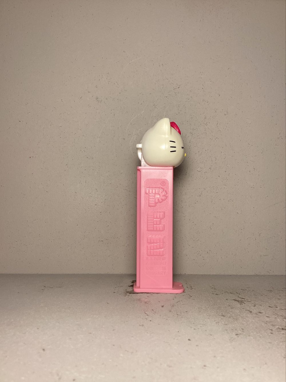Licensed Characters- Hello Kitty - Licenced Characters pez collectible - Main Image 2