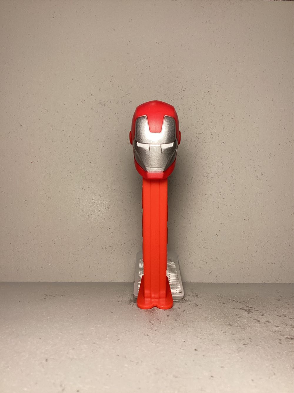 Truck - D Series - R2 - Red/blue