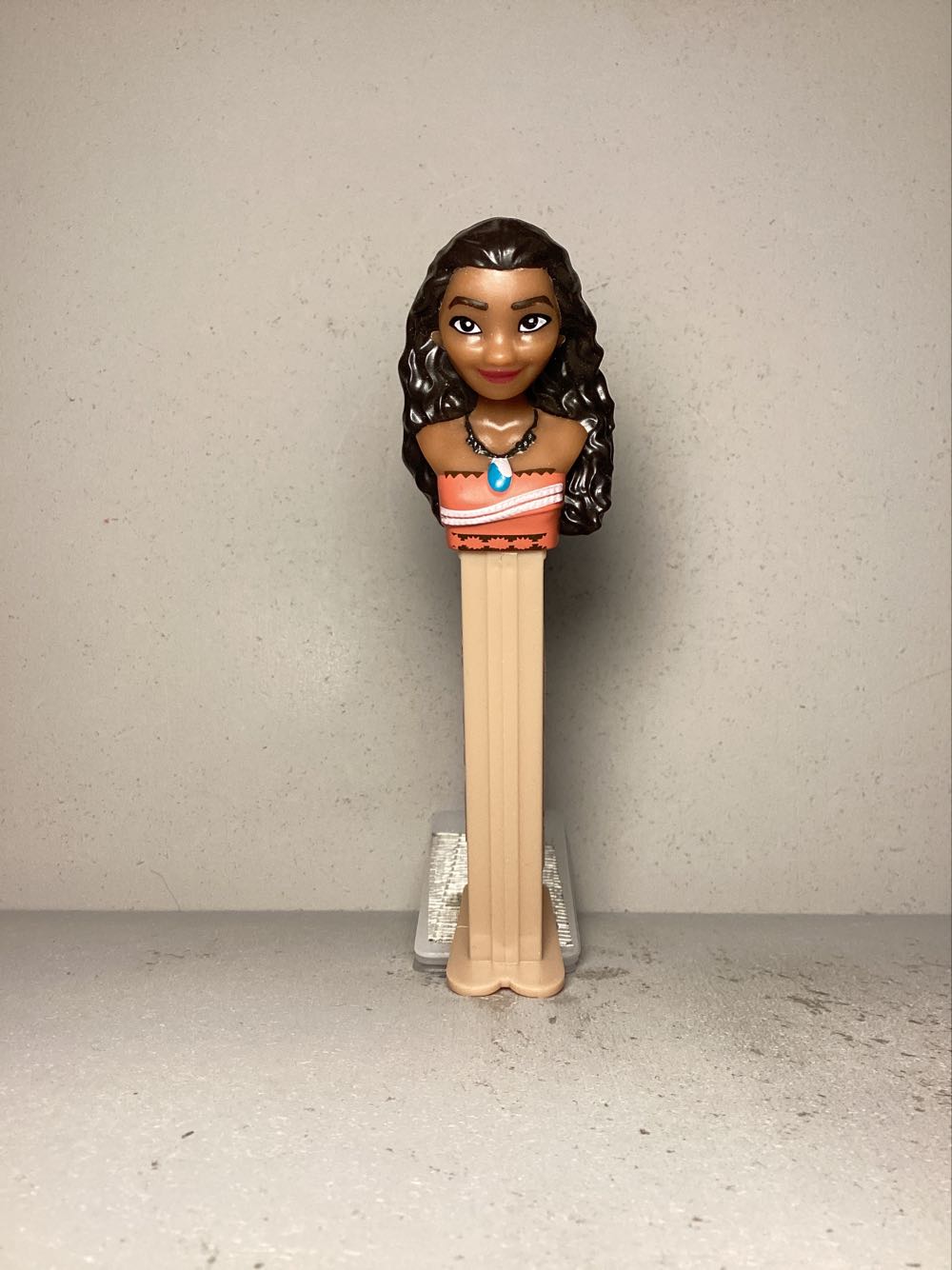 PEZ Exclusive - Presenter Girl - Classic Peppermint (dark Skin)
