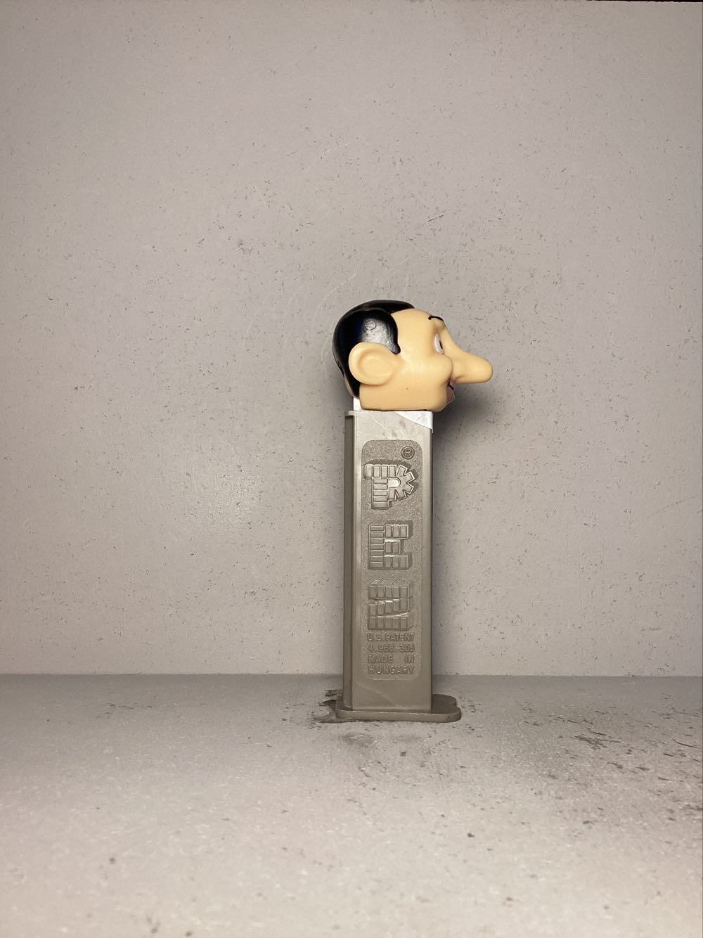 Mr. Bean - Licenced Characters pez collectible - Main Image 2