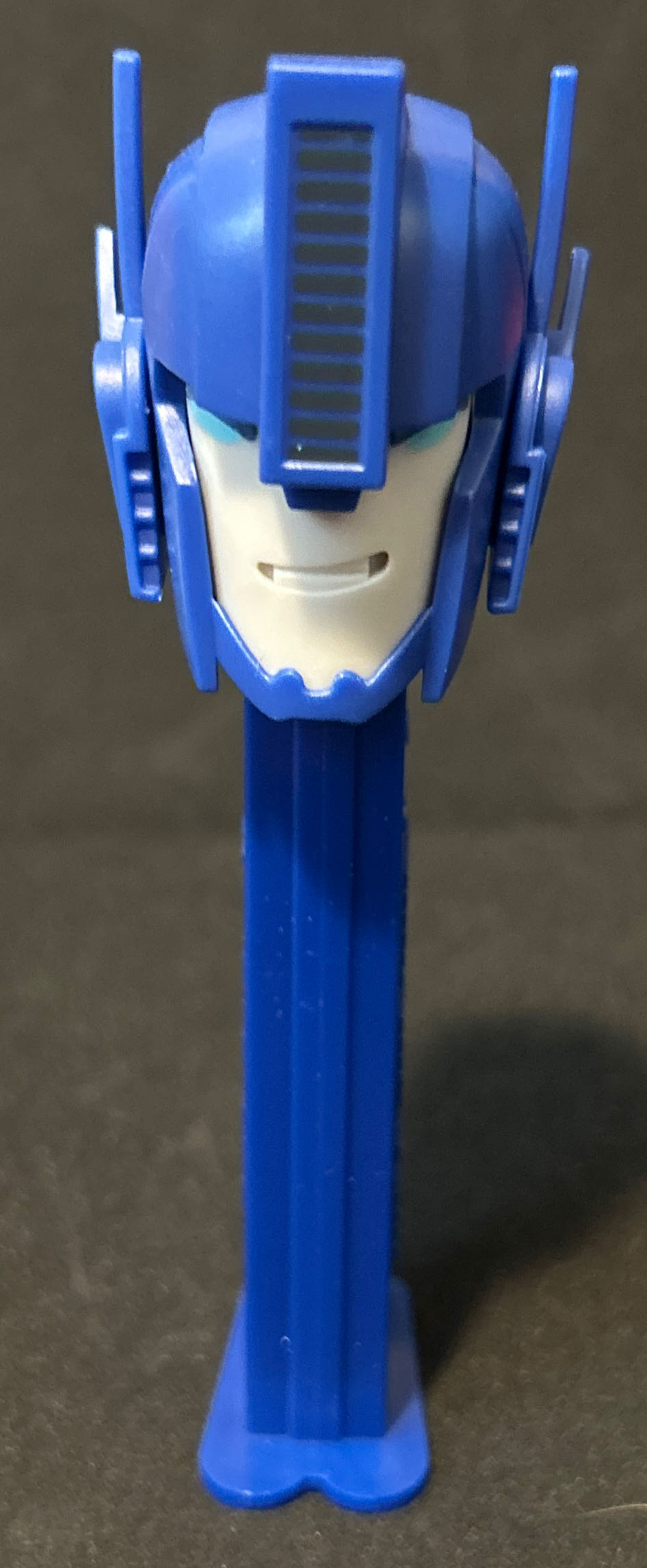 Transformers - Connectibles - Optimus Prime - Animated Movies pez collectible [Barcode 073621001237] - Main Image 3