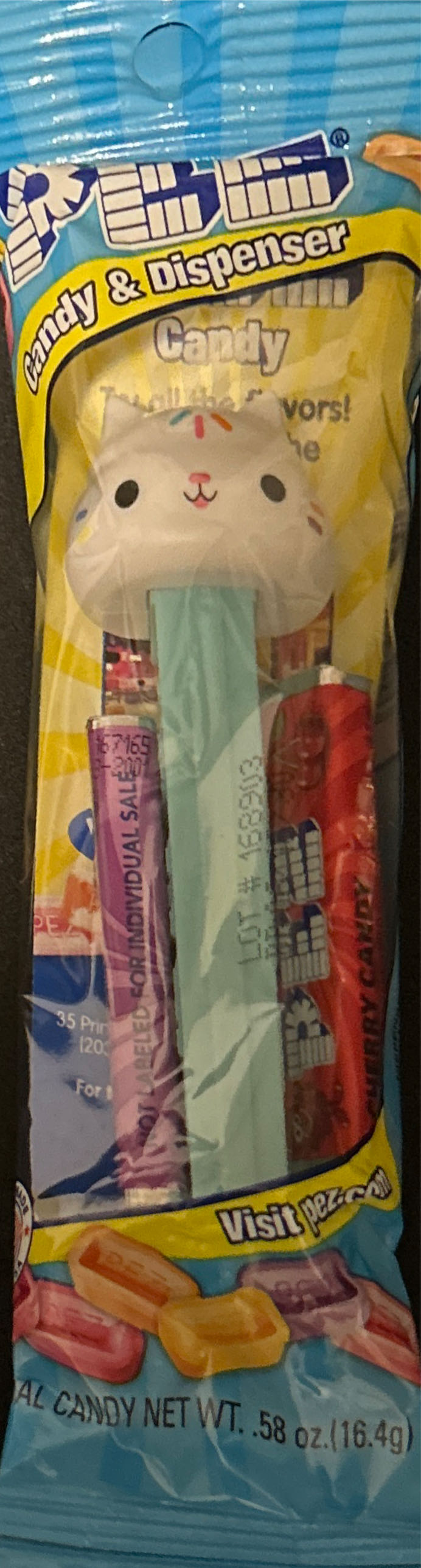 Gabby’s Doll House - Cakey Cat - Cartoons pez collectible [Barcode 073621090026] - Main Image 4