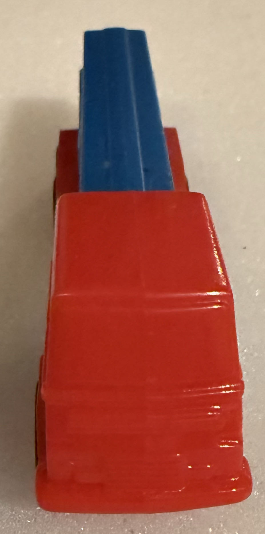 Truck - C Series - #16 - Red/blue - Trucks pez collectible - Main Image 3