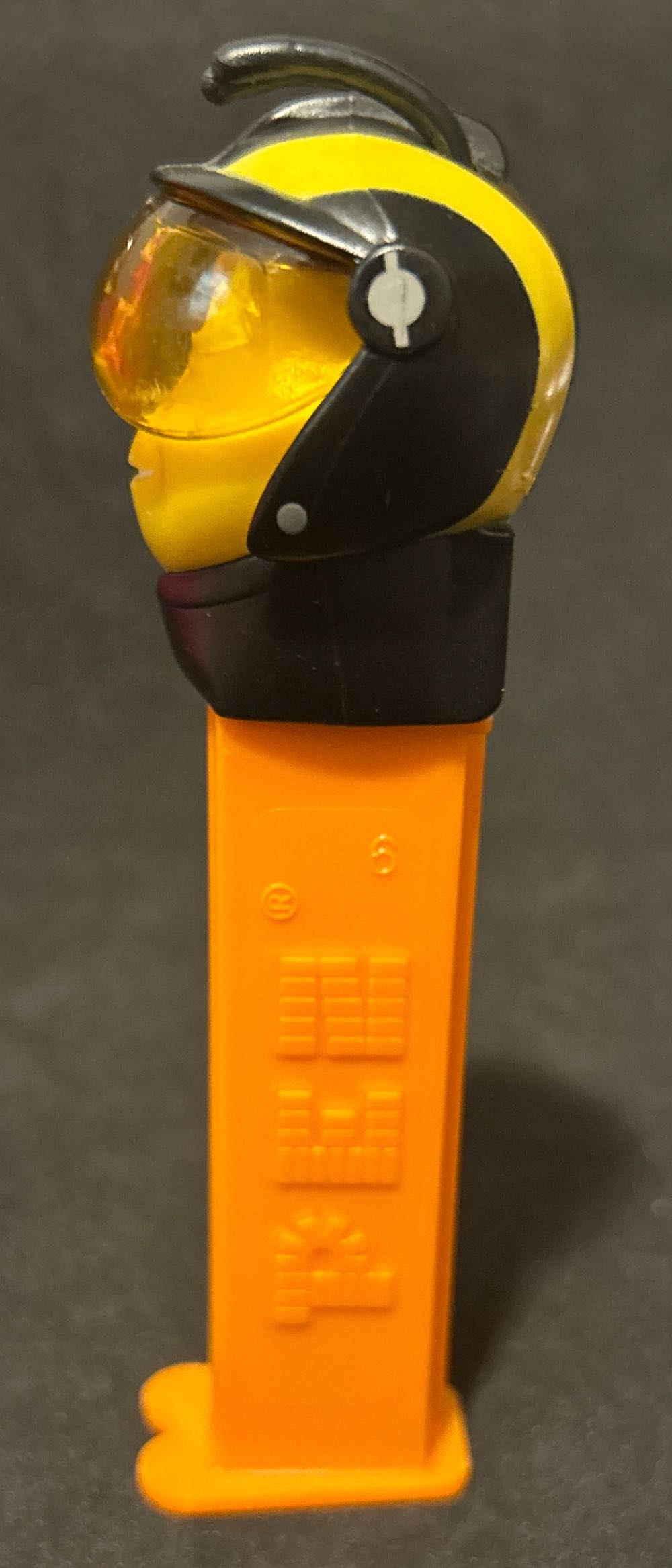 Bee Movie - Pollen Jock - Animated Movies pez collectible - Main Image 3