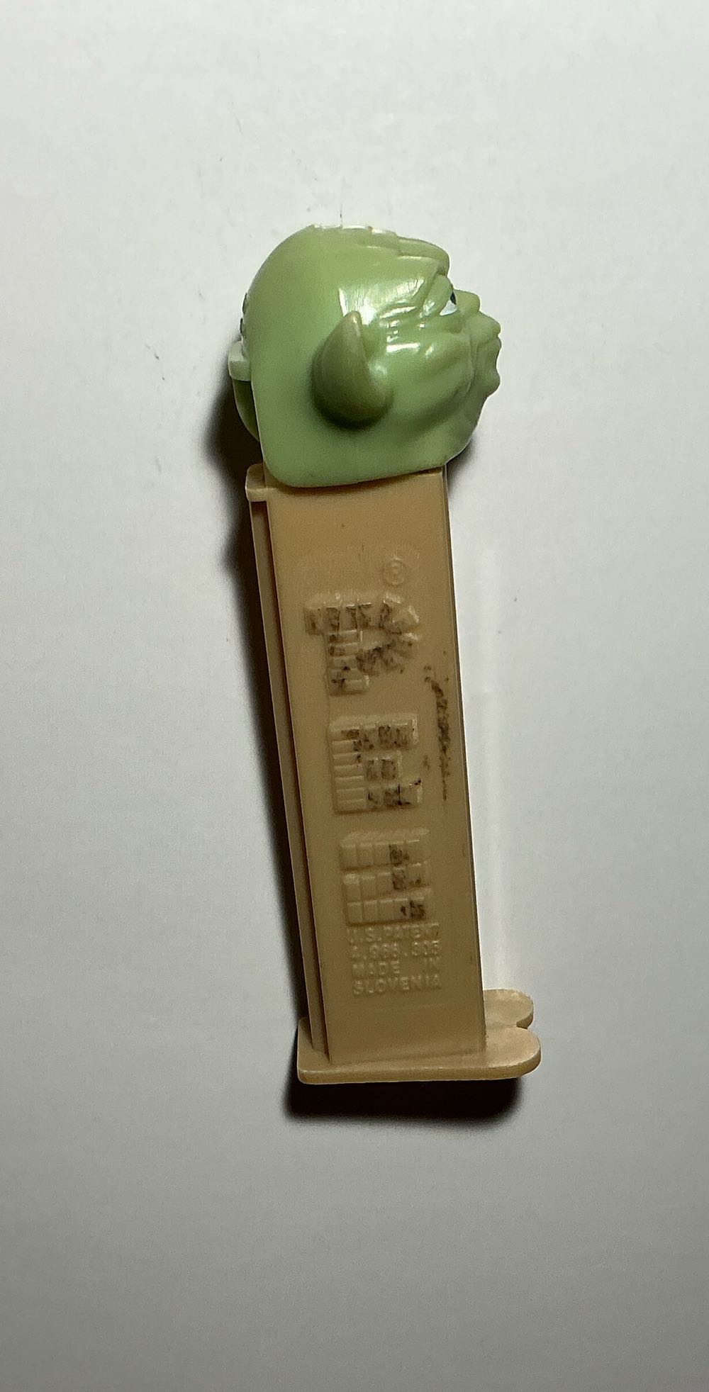 Star Wars-Yoda - Star Wars pez collectible - Main Image 2