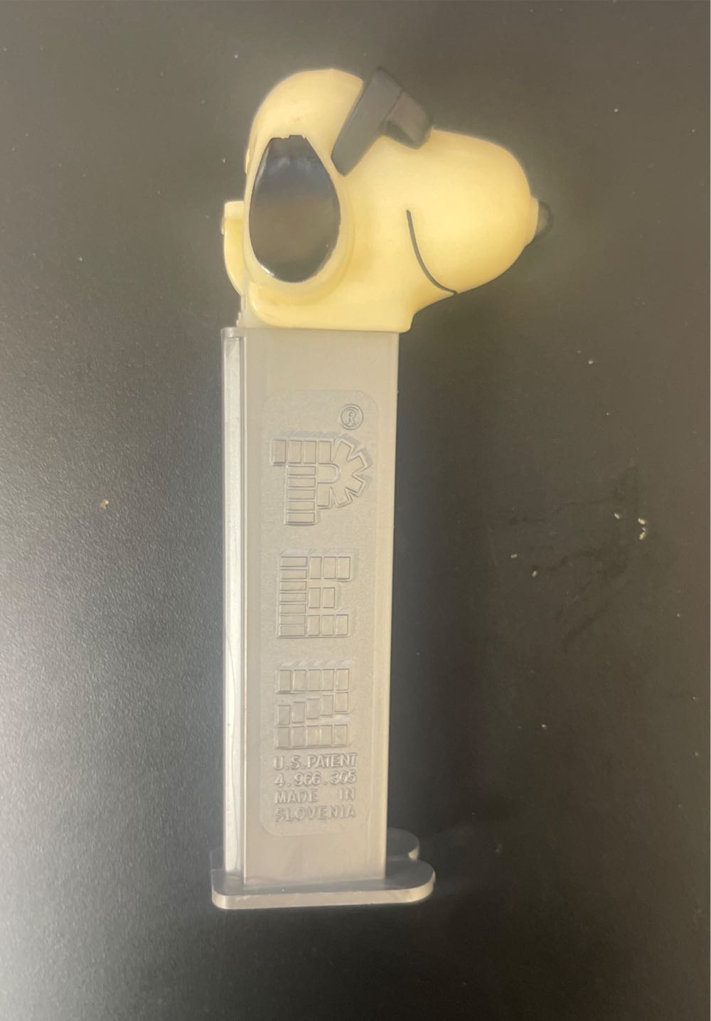 Peanuts- Snoopy - Joe Cool  pez collectible - Main Image 2