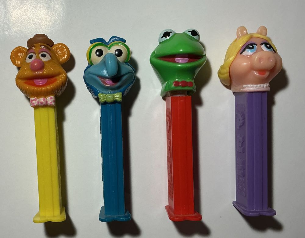 Muppets-Miss Piggy JHP - ANIMATED MOVIE AND SERIES pez collectible - Main Image 3