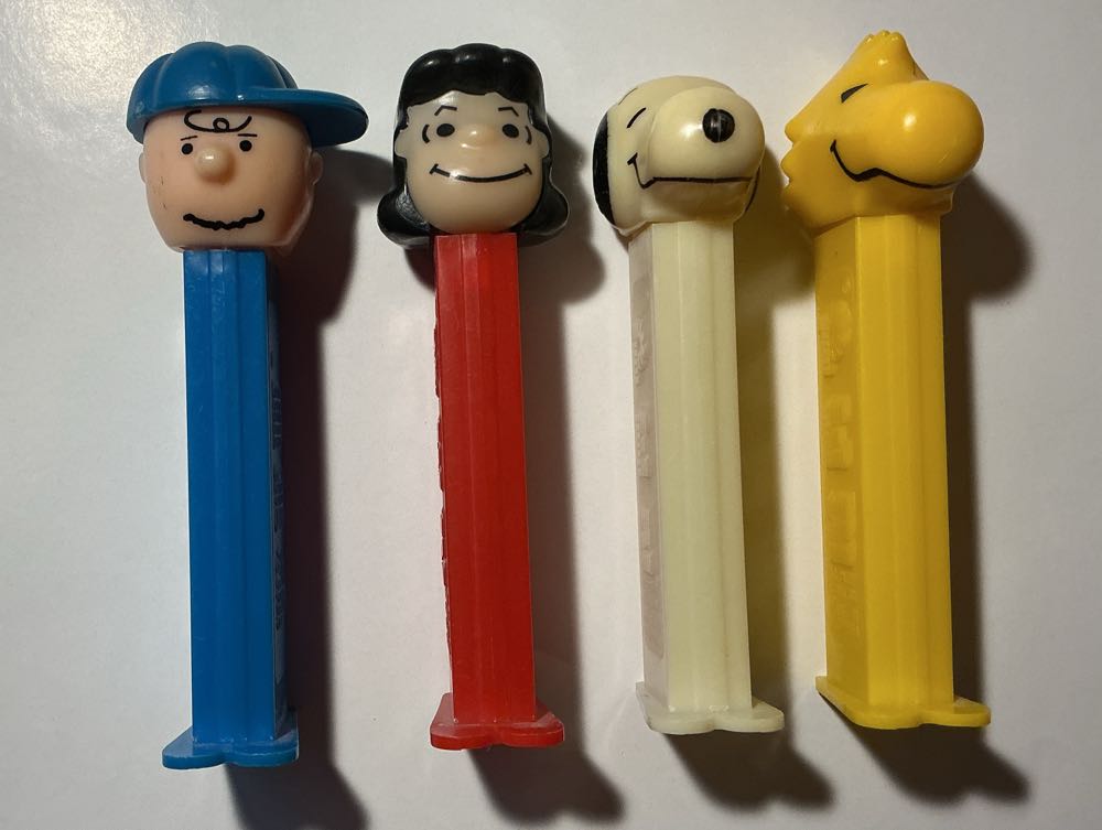 Peanuts Series A- Charlie Brown - PEANUTS pez collectible - Main Image 3