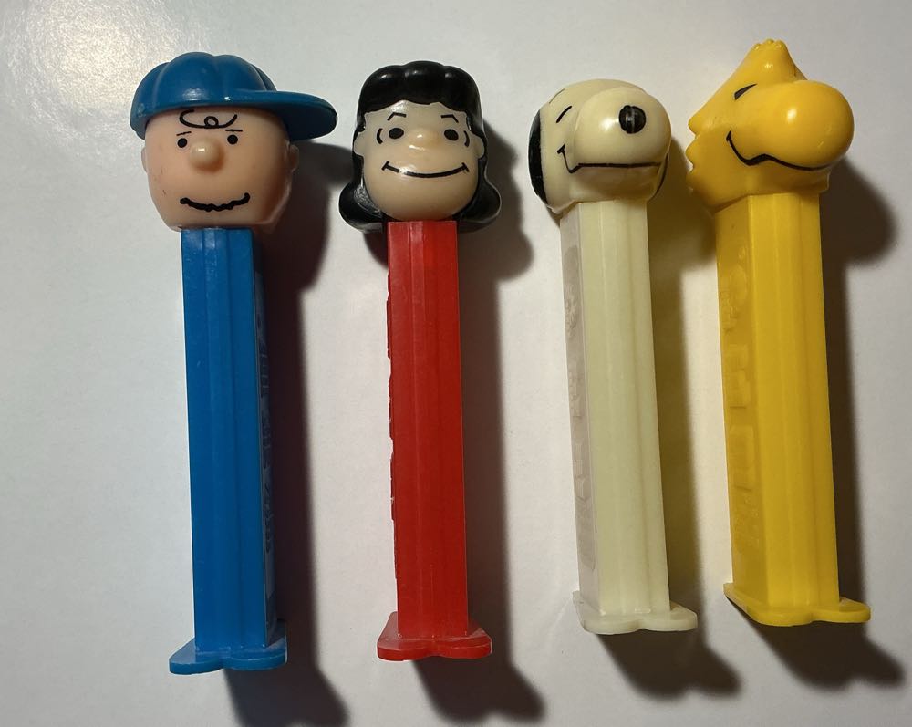 Peanuts Series A-Lucy - PEANUTS pez collectible - Main Image 3