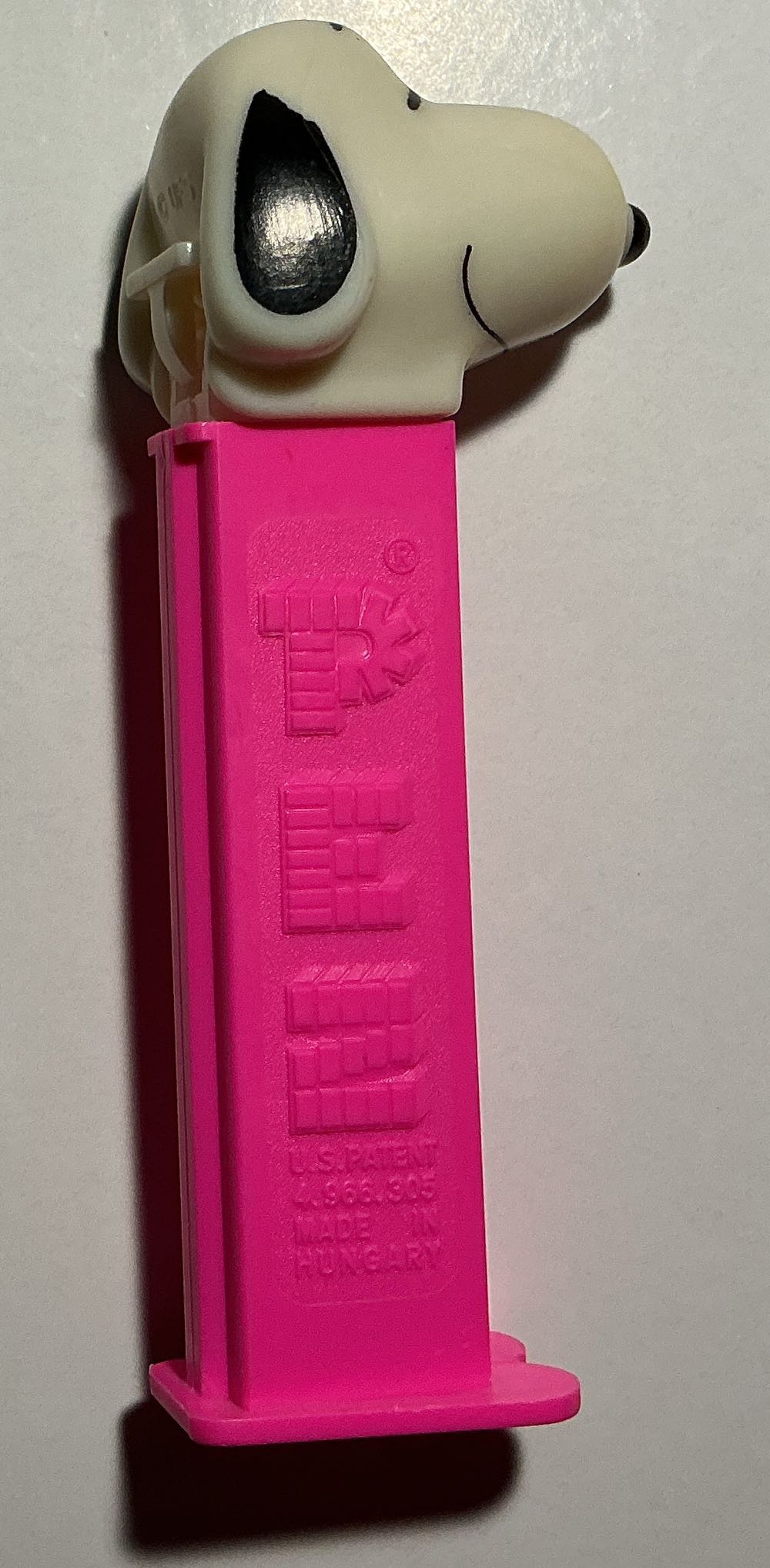 Peanuts Series B UFS-Snoopy - PEANUTS pez collectible - Main Image 2