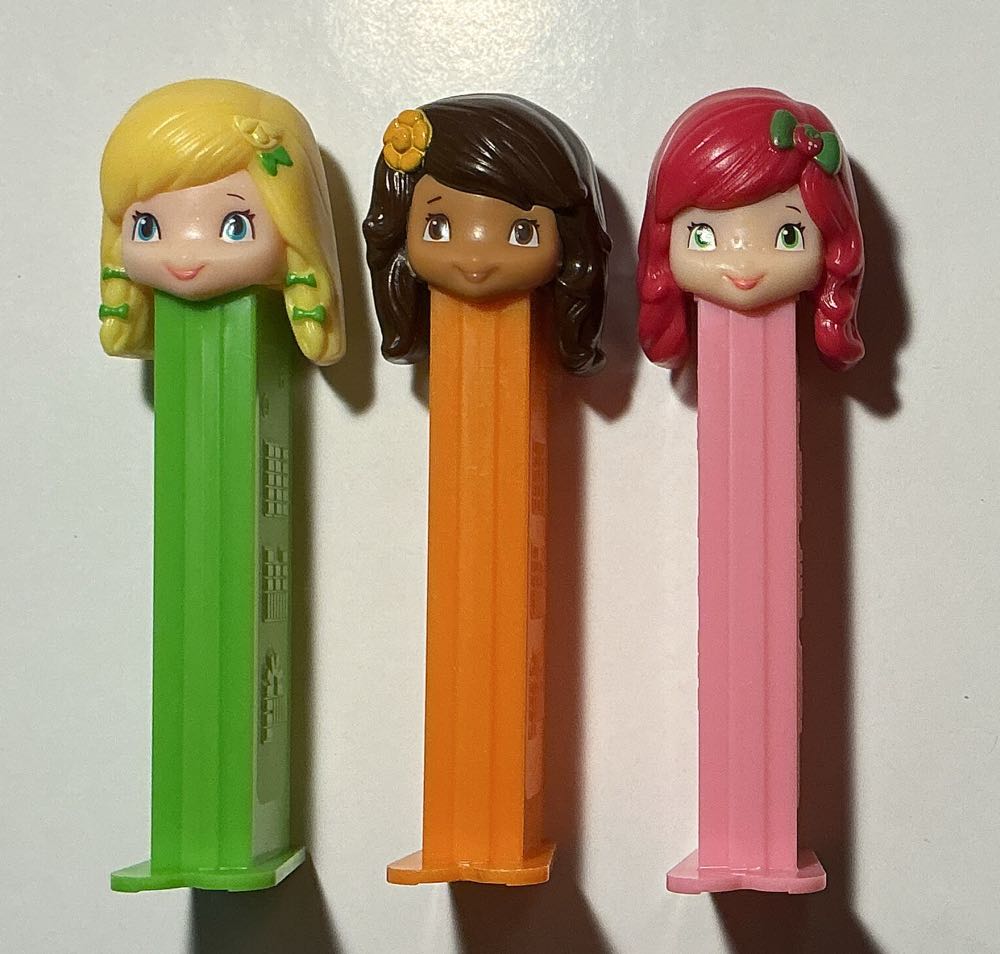 Strawberry Shortcake-Strawberry Shortcake - BRAND CHARACTERS pez collectible - Main Image 3