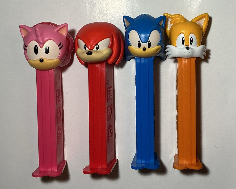 Sonic The Hedgehog-Knuckles - ANIMATED MOVIE AND SERIES pez collectible - Main Image 3