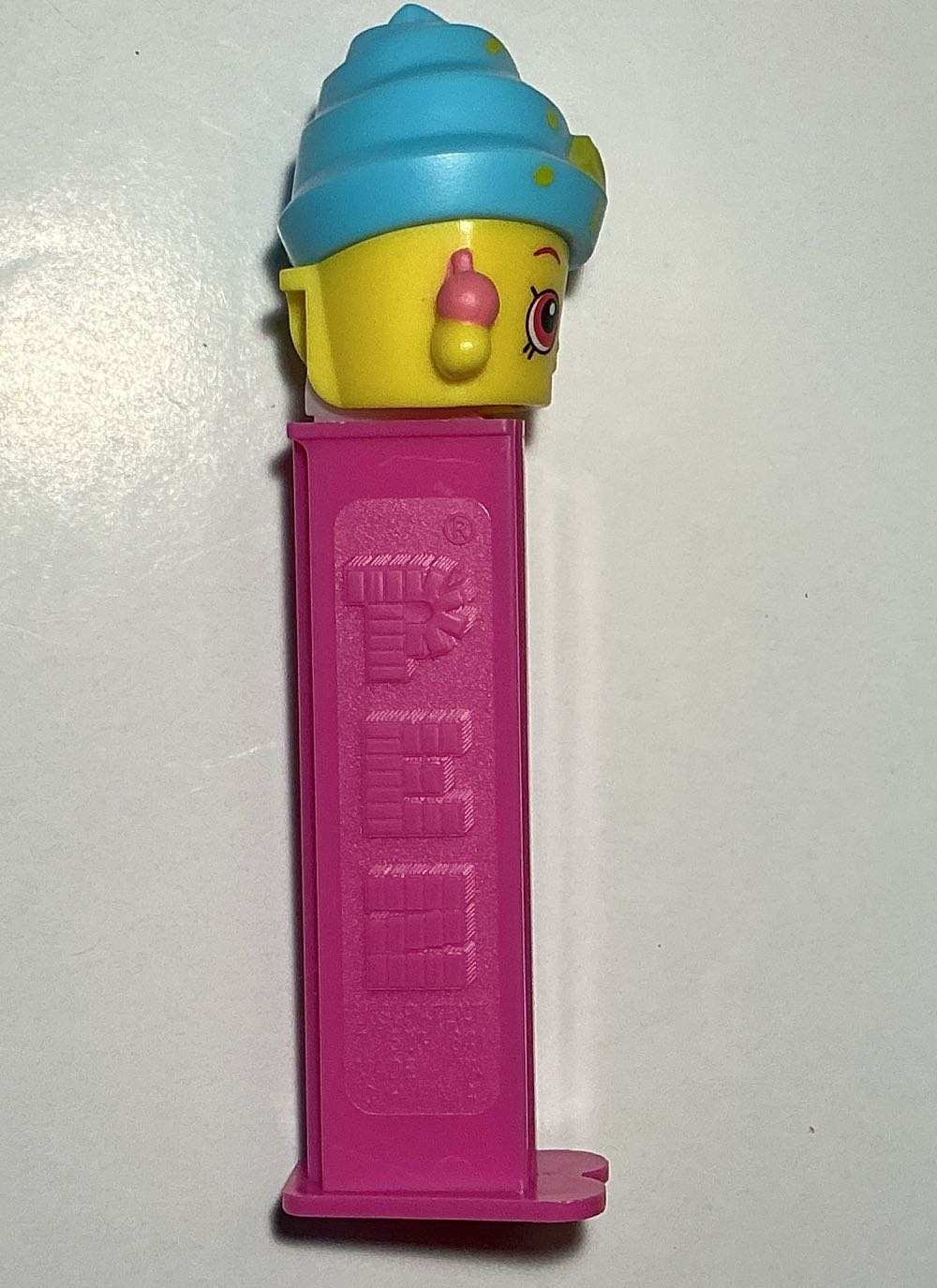 Shopkins-Cupcake Queen - TOYS & COLLECTIBLES pez collectible - Main Image 2