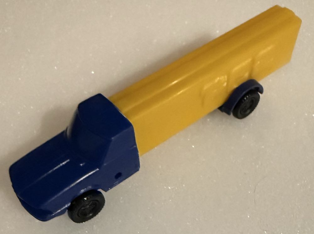 Truck - A Series - #4 - Blue/yellow - Trucks pez collectible - Main Image 2