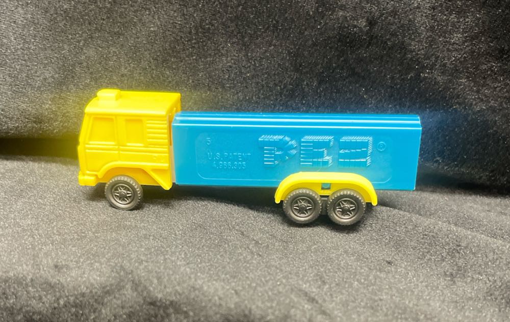 Pez Treats Cheese Pizza