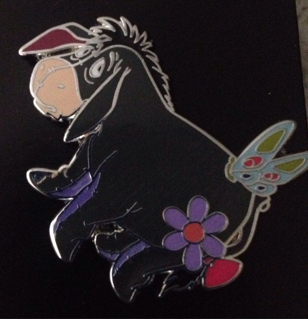 Eeyore - Winnie The Pooh  pin collectible [Barcode 400011325701] - Main Image 1