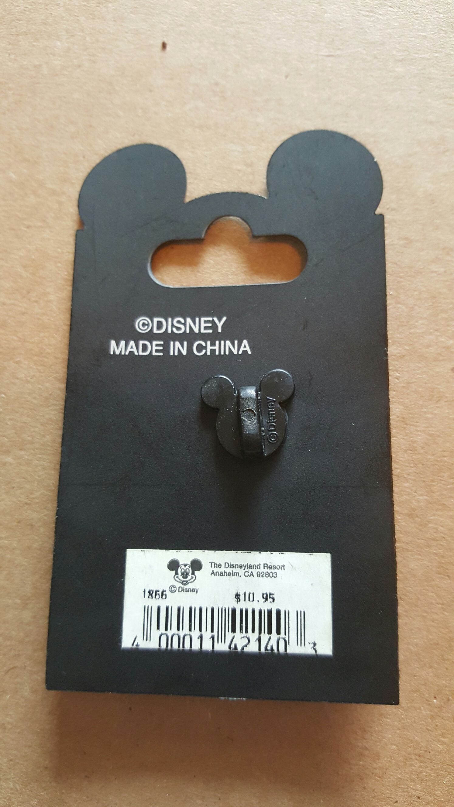 2006 Cast Member Design Collection  pin collectible [Barcode 400011421403] - Main Image 2