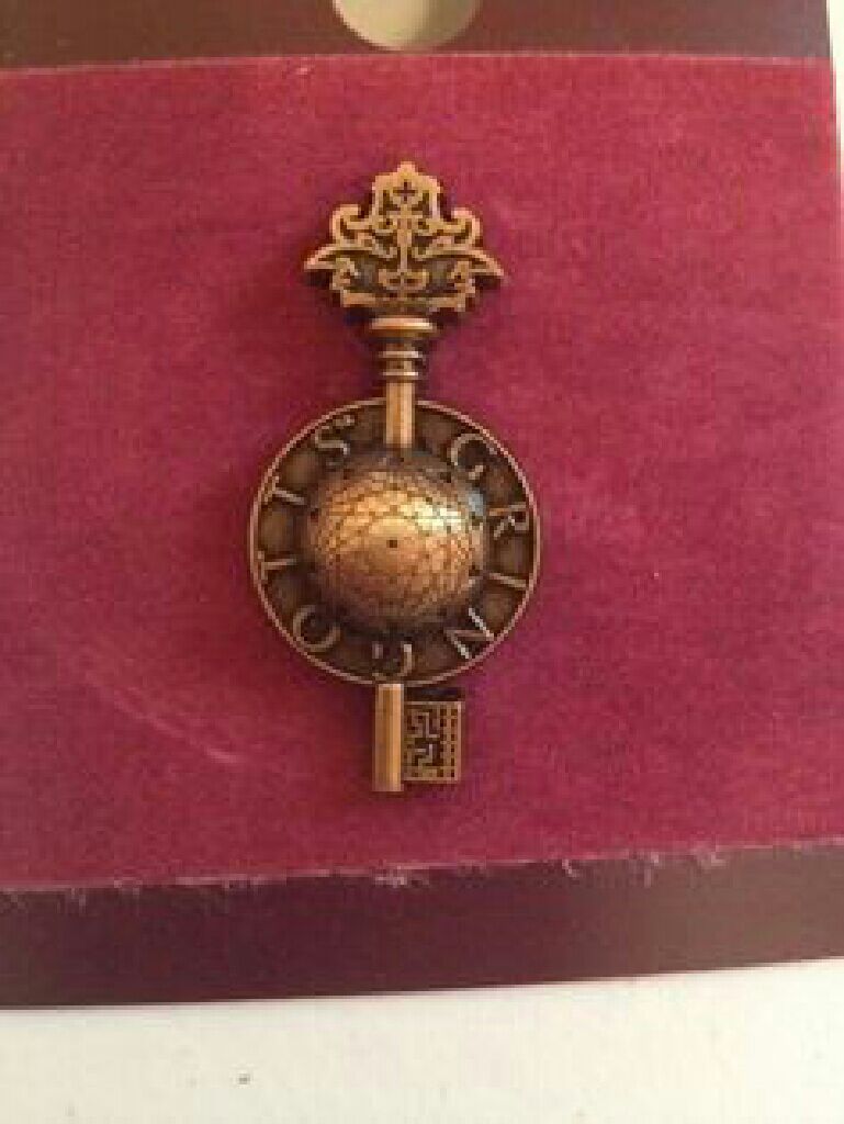 HP - Gringotts Key Pin - Universal Studios pin collectible [Barcode 400012779282] - Main Image 2