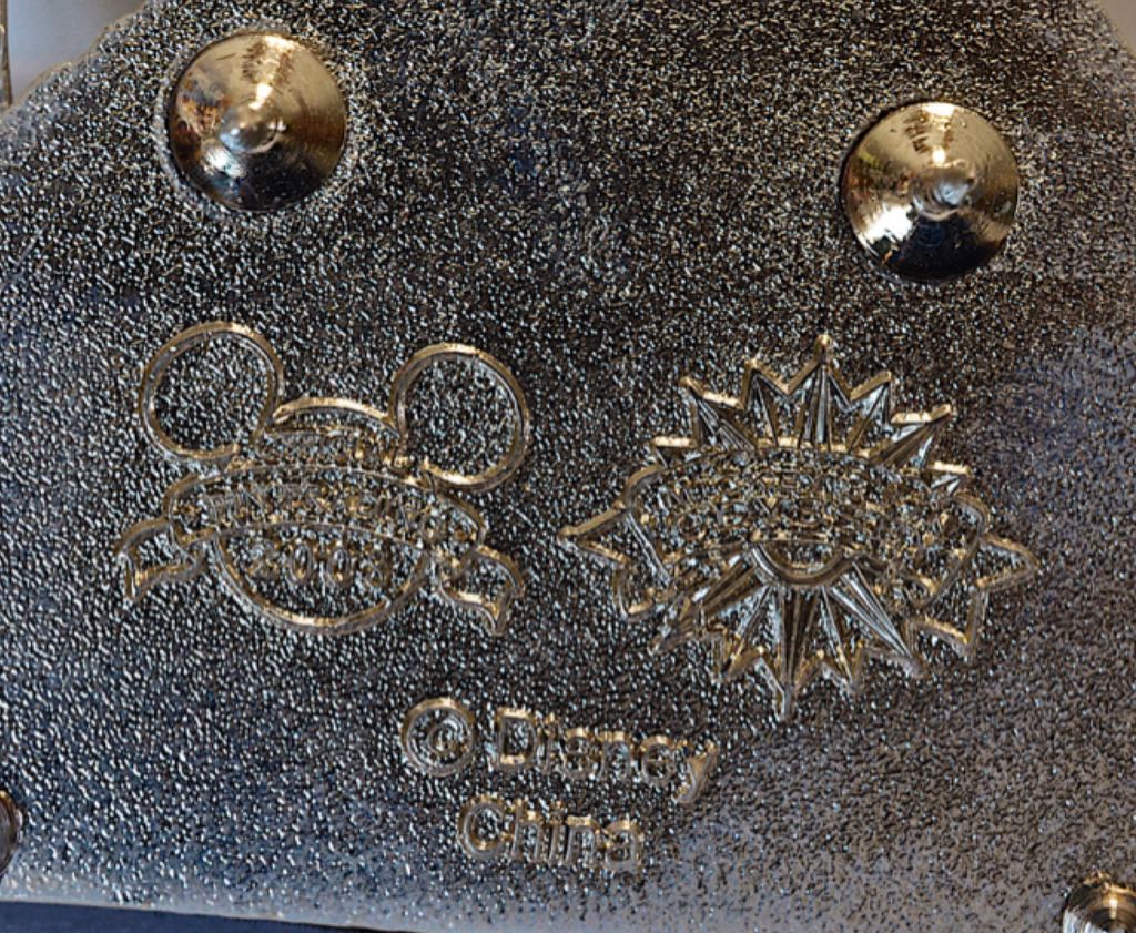 Monorail. 3-D - Pin pin collectible [Barcode 400014310636] - Main Image 2