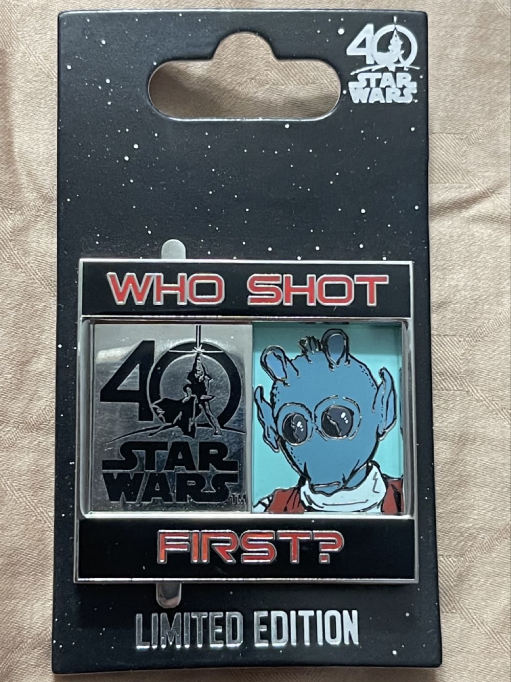 Star Wars 40th Anniversary “Who Shot First?” - Pixar Studio Store Disney Pin - Rack pin collectible [Barcode 400020230102] - Main Image 2