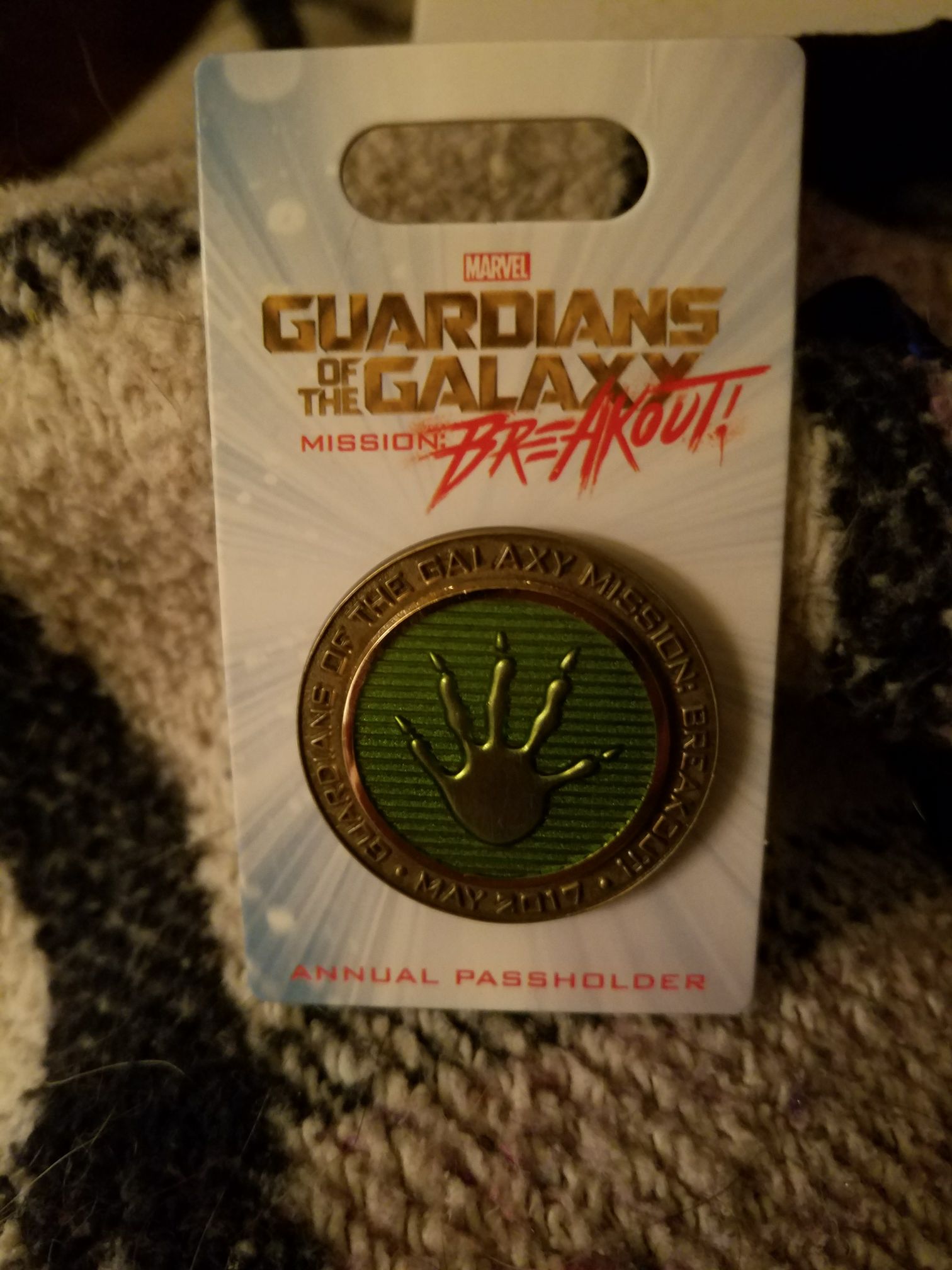 Epcot World Showcase- Chip And Dale At The Italy Pavilion