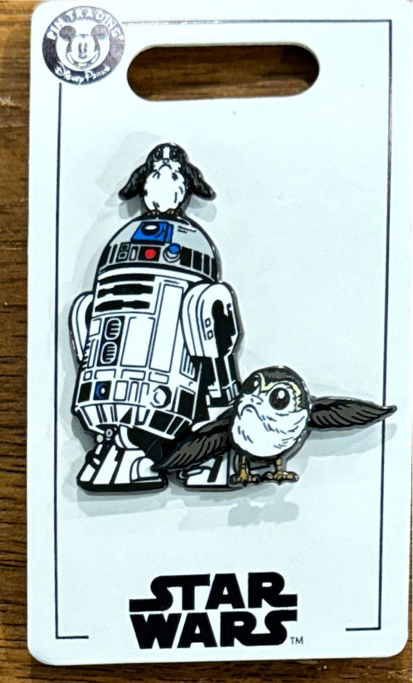 R2-D2 with Porgs - Enamel pin collectible [Barcode 400020394194] - Main Image 2
