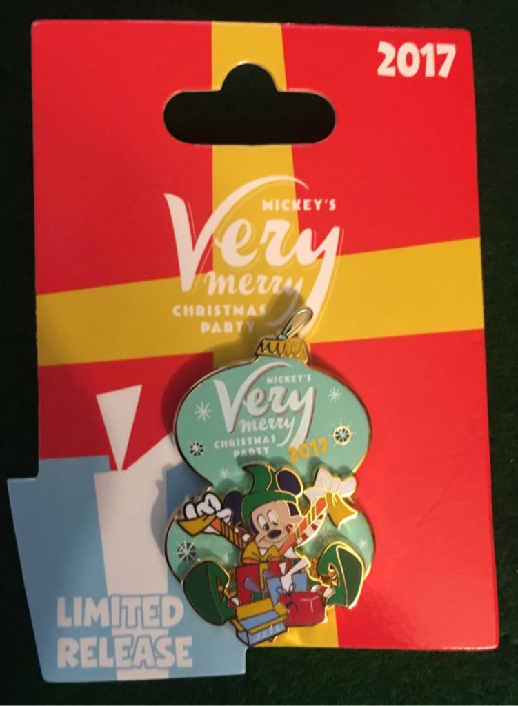 Mickey’s Very Merry Christmas Party 2017 Mickey - Limited Release pin collectible [Barcode 400020462398] - Main Image 2