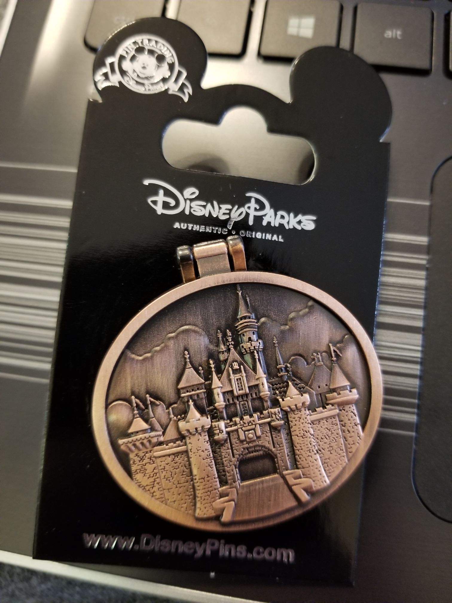 Disneyland Castle Hinged with Walt Disney Photo - Open Edition pin collectible [Barcode 400000361109] - Main Image 1