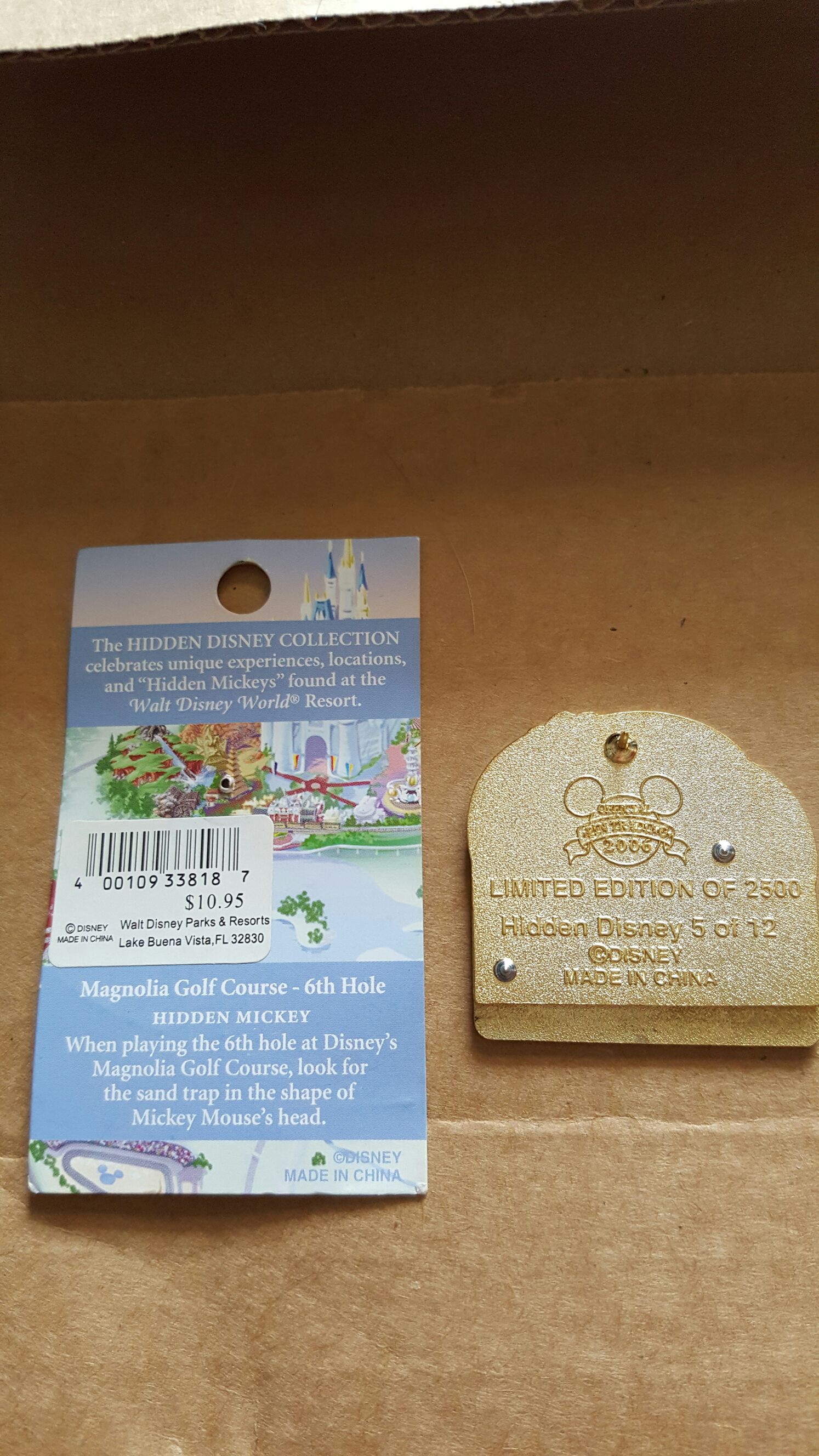 Hidden Disney Collection  pin collectible [Barcode 400109338187] - Main Image 2