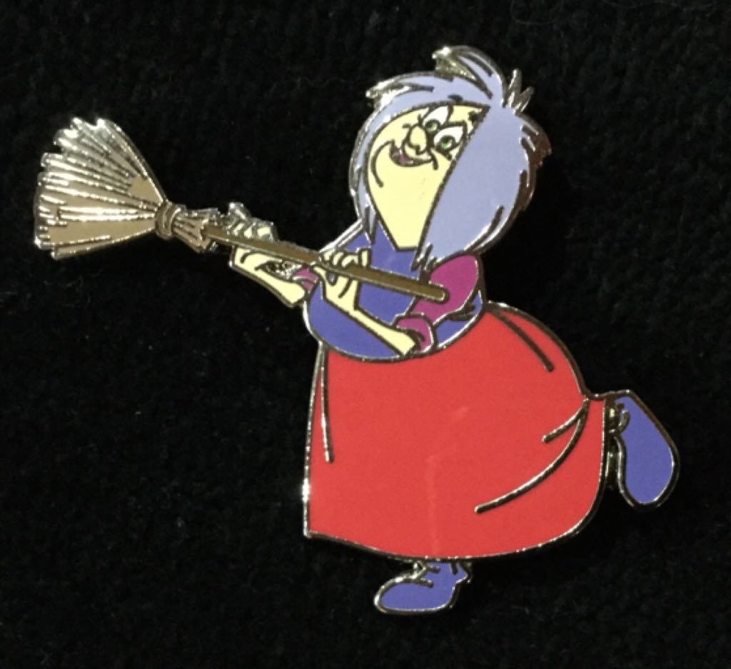Madam Mim - Characters pin collectible [Barcode 400000366265] - Main Image 1