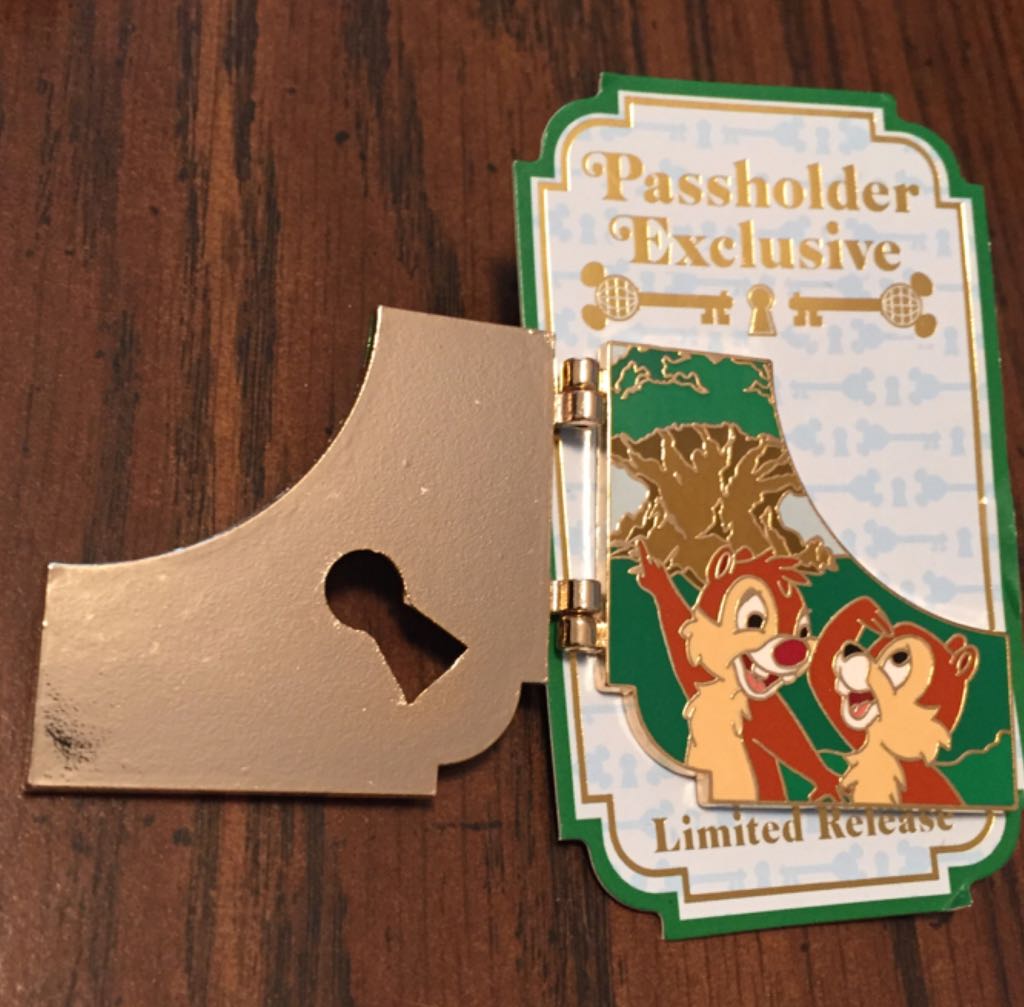Unlock Adventure Chip An Dale  pin collectible [Barcode 400109585284] - Main Image 2