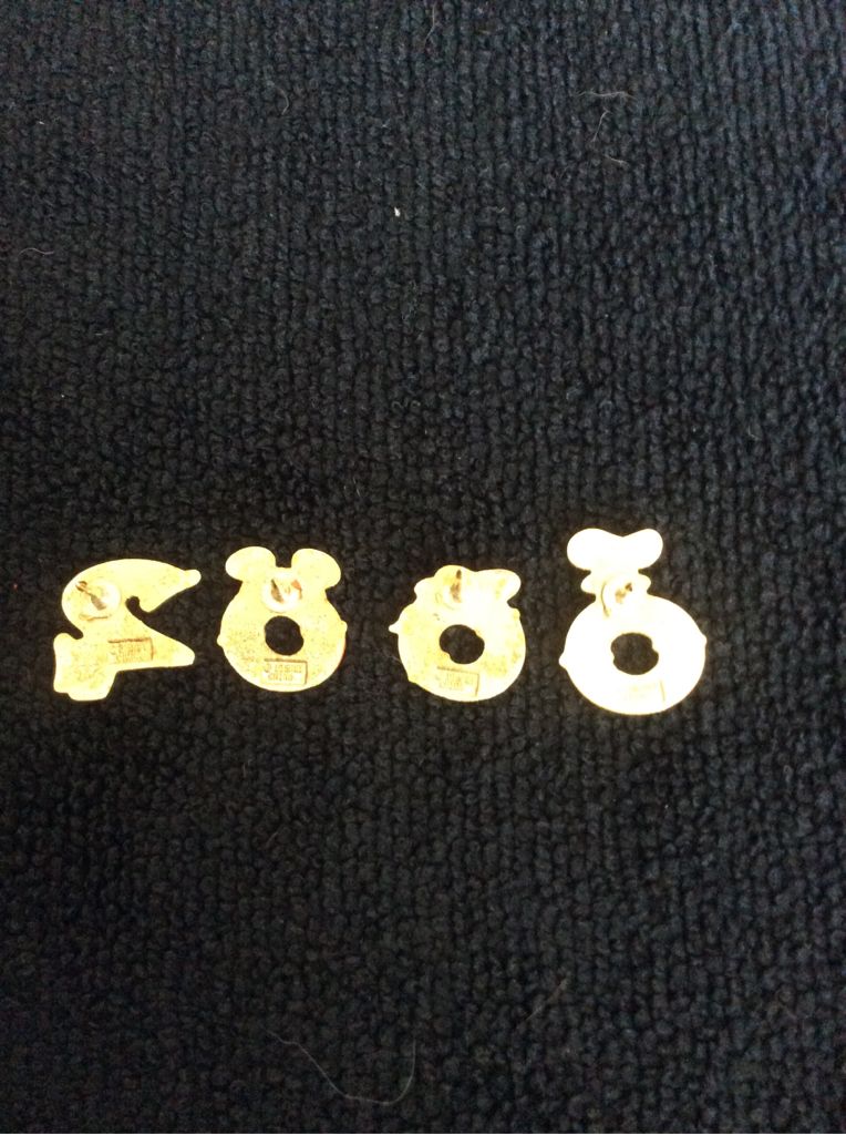 2000  pin collectible [Barcode 400109691299] - Main Image 2