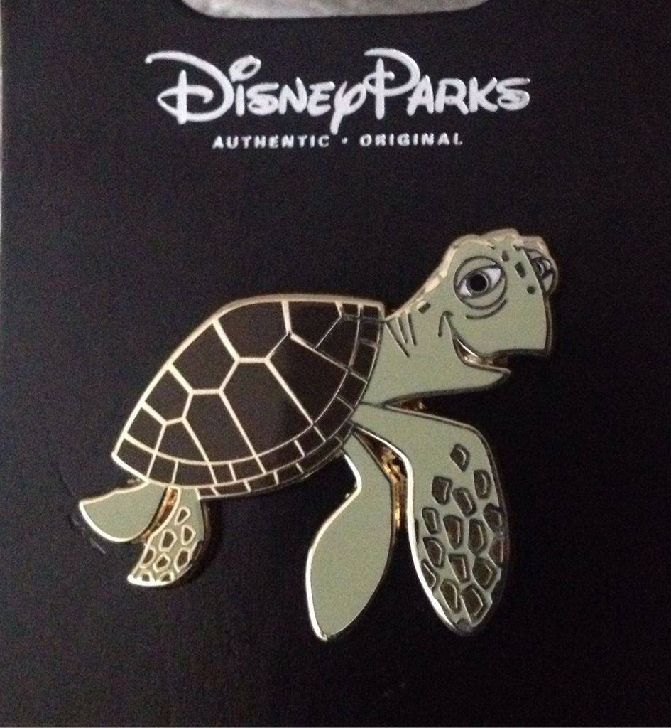 2012 Hidden Mickey Series- DLR- Character Faces- Daisy