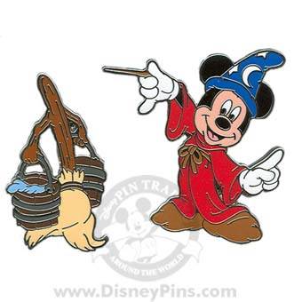 2015 AP Happy Holidays Pin And Ornament 